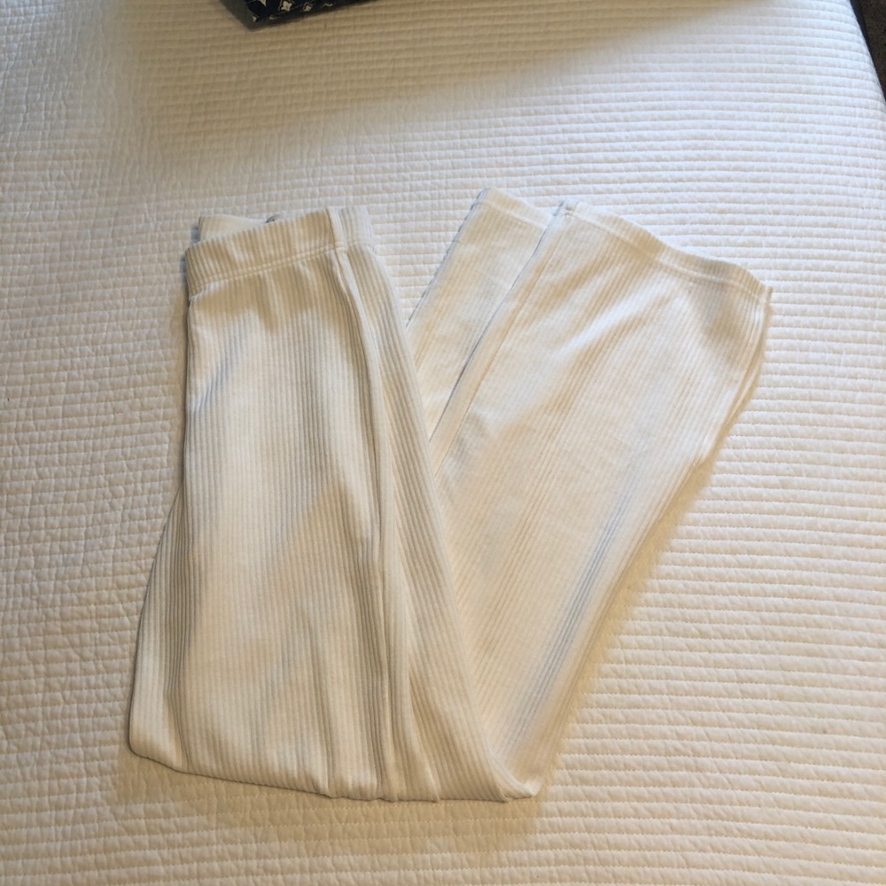 White textured pants